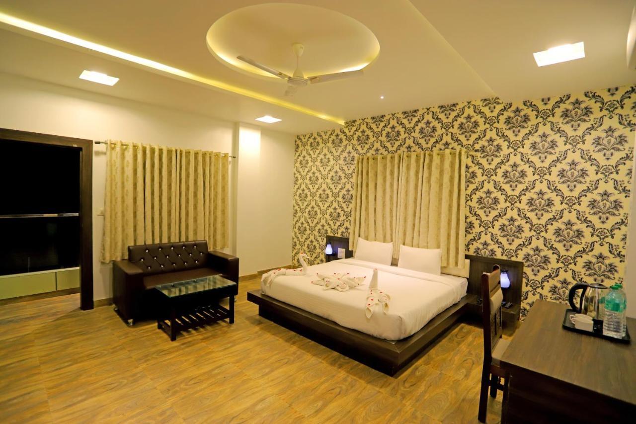 Hotel Raha Udaipur Exterior foto